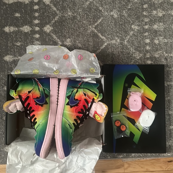 Jordan 1 high jbalvin size 13 - Picture 6 of 9